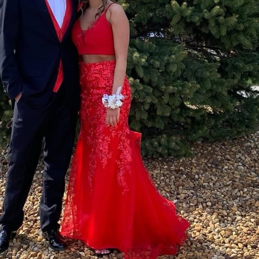 Prom Dress - Picture 2 of 4